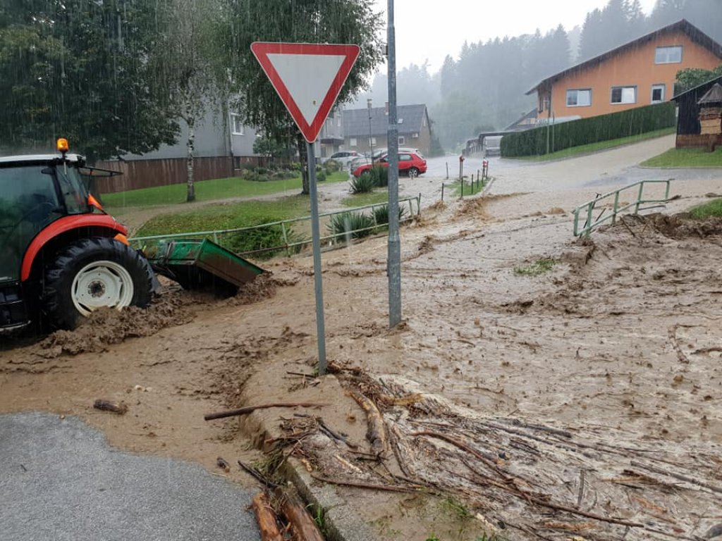  Muta utrpela izredno hudo škodo v sobotnem neurju