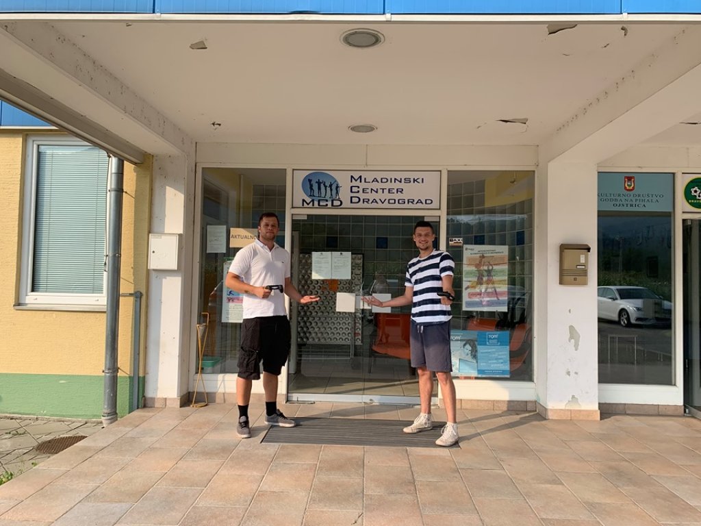 Spektakel za ljubitelje nogometa in video iger: turnir FIFA 19