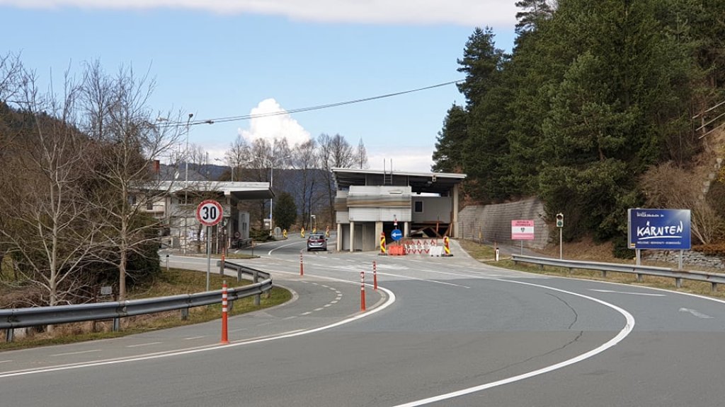 Na Koroškem delno odprti le trije mejni prehodi