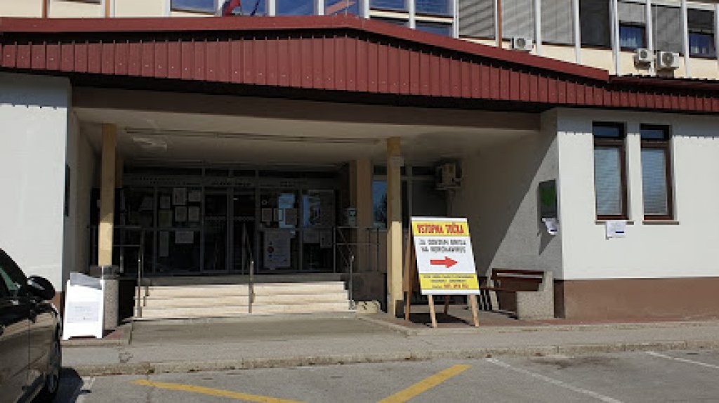 Rekordno število okužb v Sloveniji, med njimi 10 na Koroškem