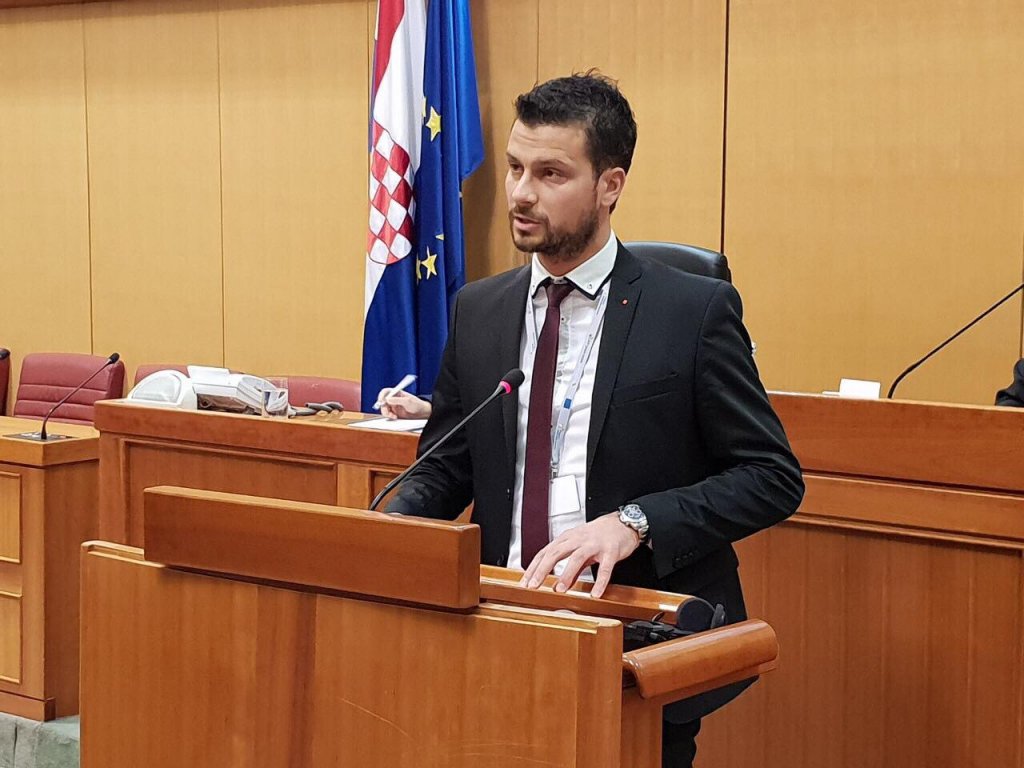 Koroški poslanec Jani Prednik na medparlamentarni konferenci v Zagrebu