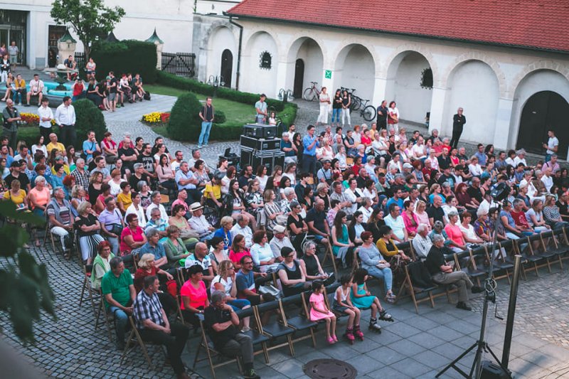 Koroška premiera mednarodno nagrajenega filma naše režiserke Sonje Prosenc Koroška premiera mednarodno nagrajenega filma naše režiserke Sonje Prosenc